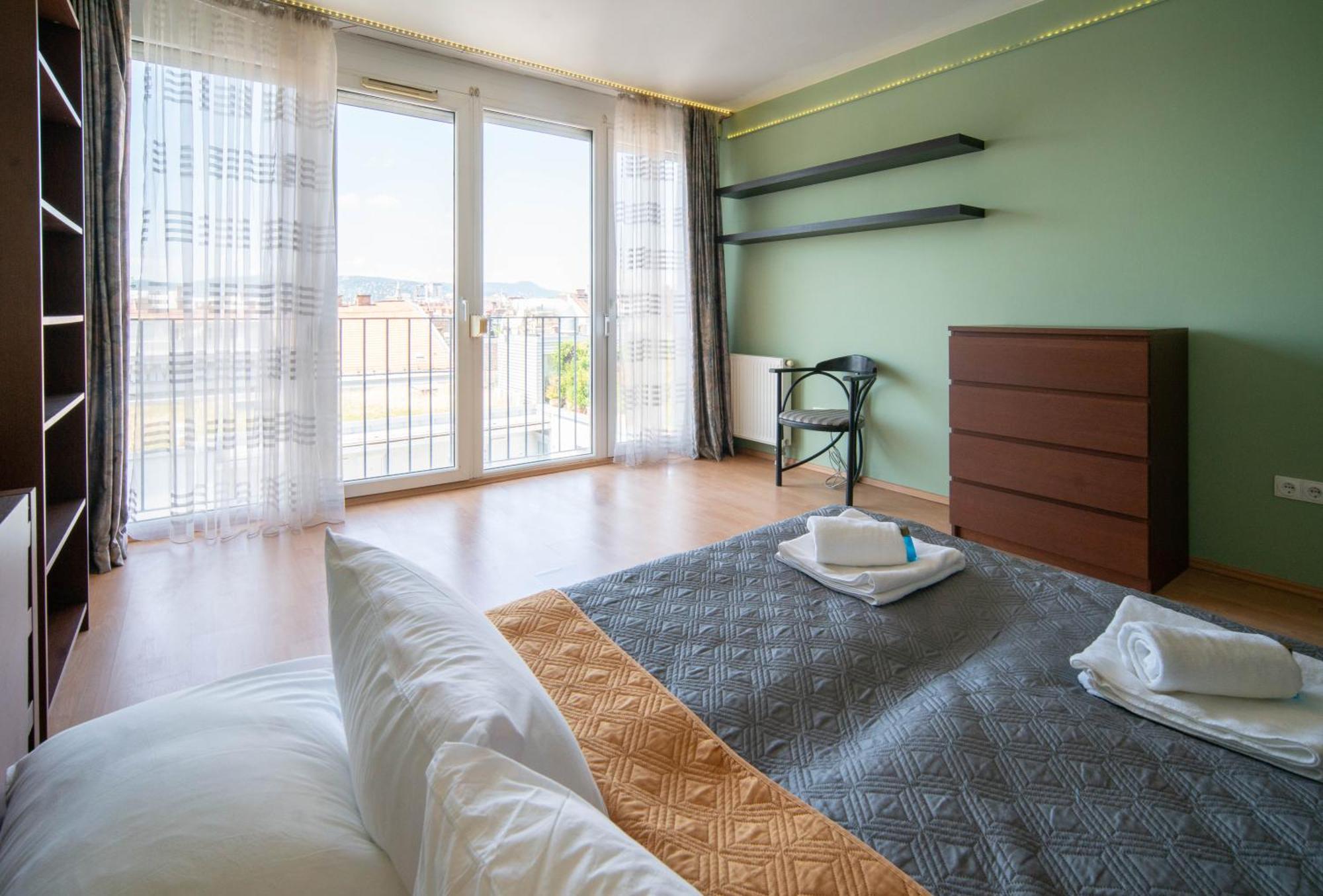 Free Parking- Gellert View Apartment 4Ppl ブダペスト エクステリア 写真